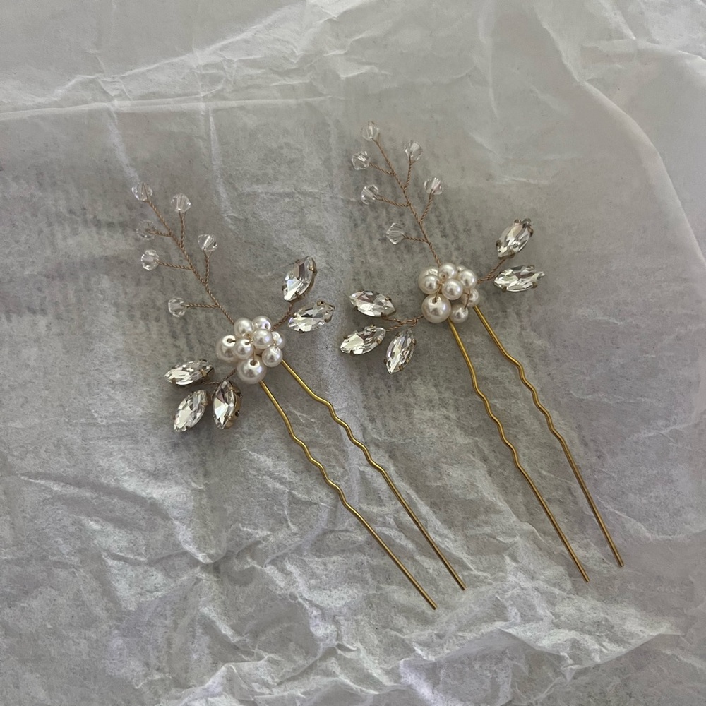 Wedding Pearl and Crystal Hair Pin (never been worn)